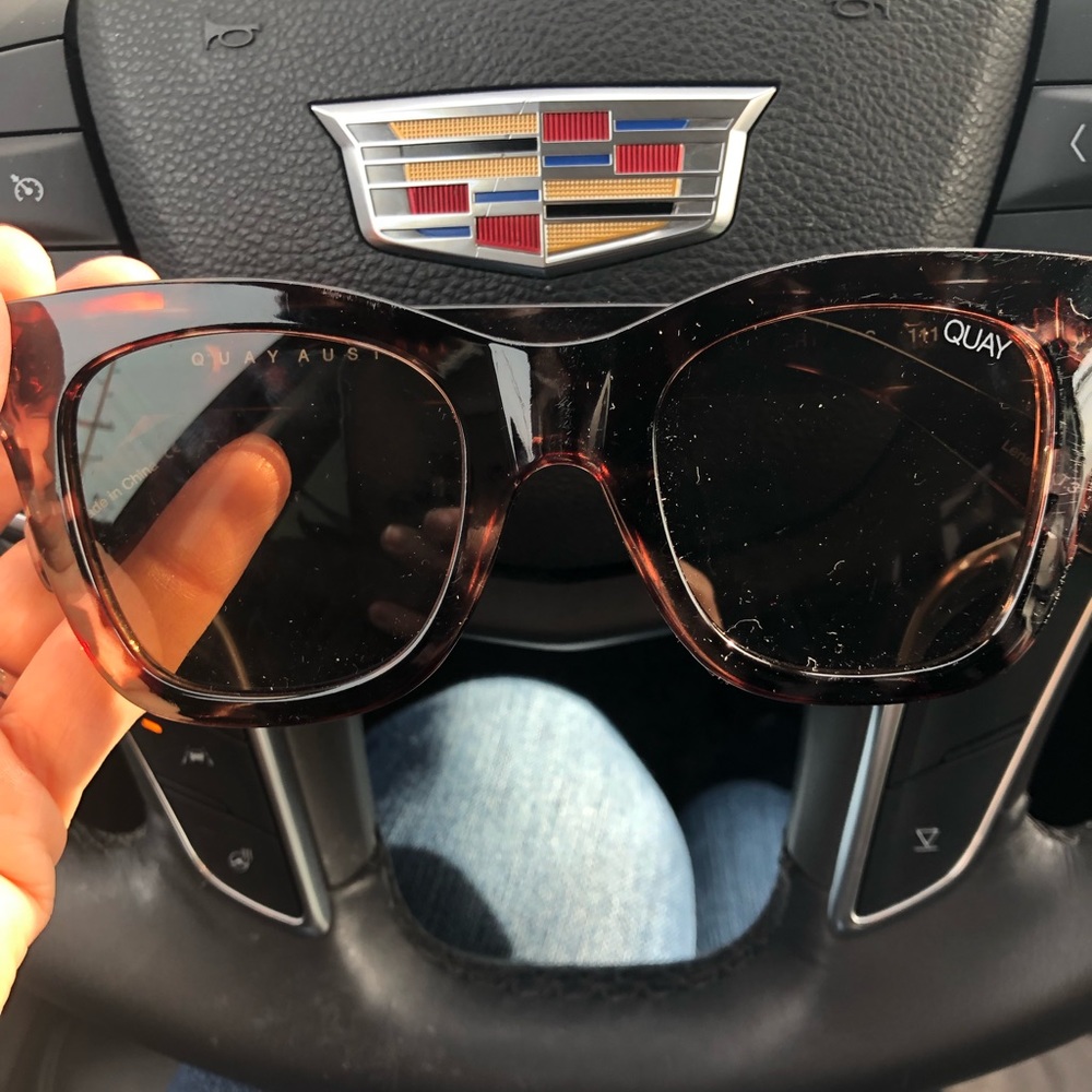 *Hardely worn! QUAY ‘after hours’ sunglasses